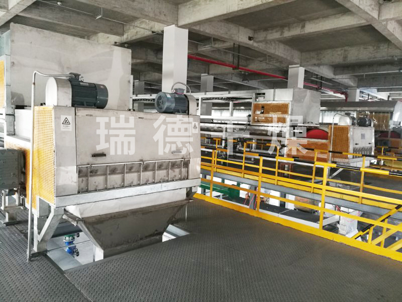 熱熔膠鋼帶結(jié)片機(jī)
